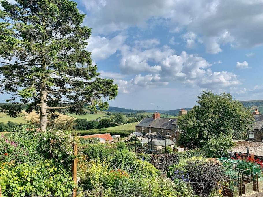 Dark Skies Cottage Pickering Bagian luar foto